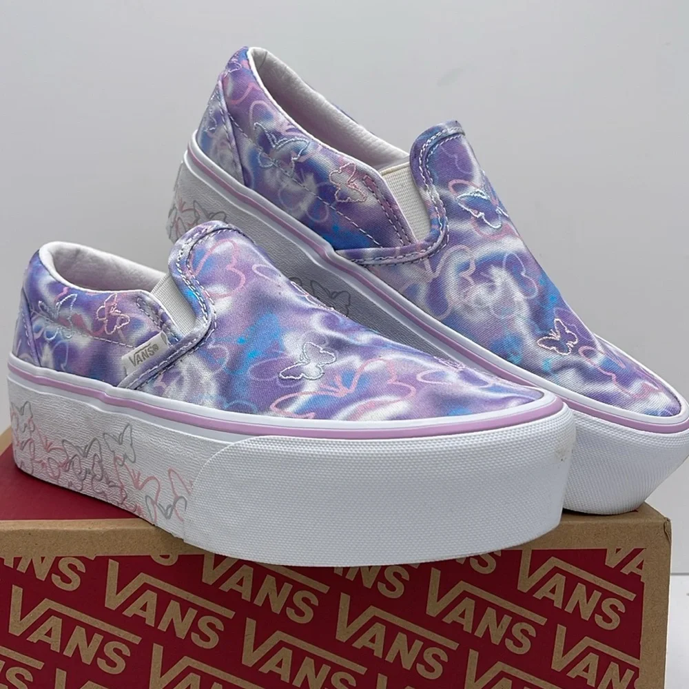 Vans WMNS Purple Platform Sneakers Classic Slip-On
Butterfly Dreams
VN0A7Q5RKPL - Picture 4 of 16